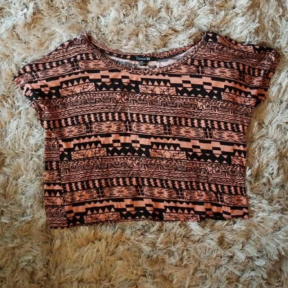FOREVER 21 M pink and black printed flowy crop